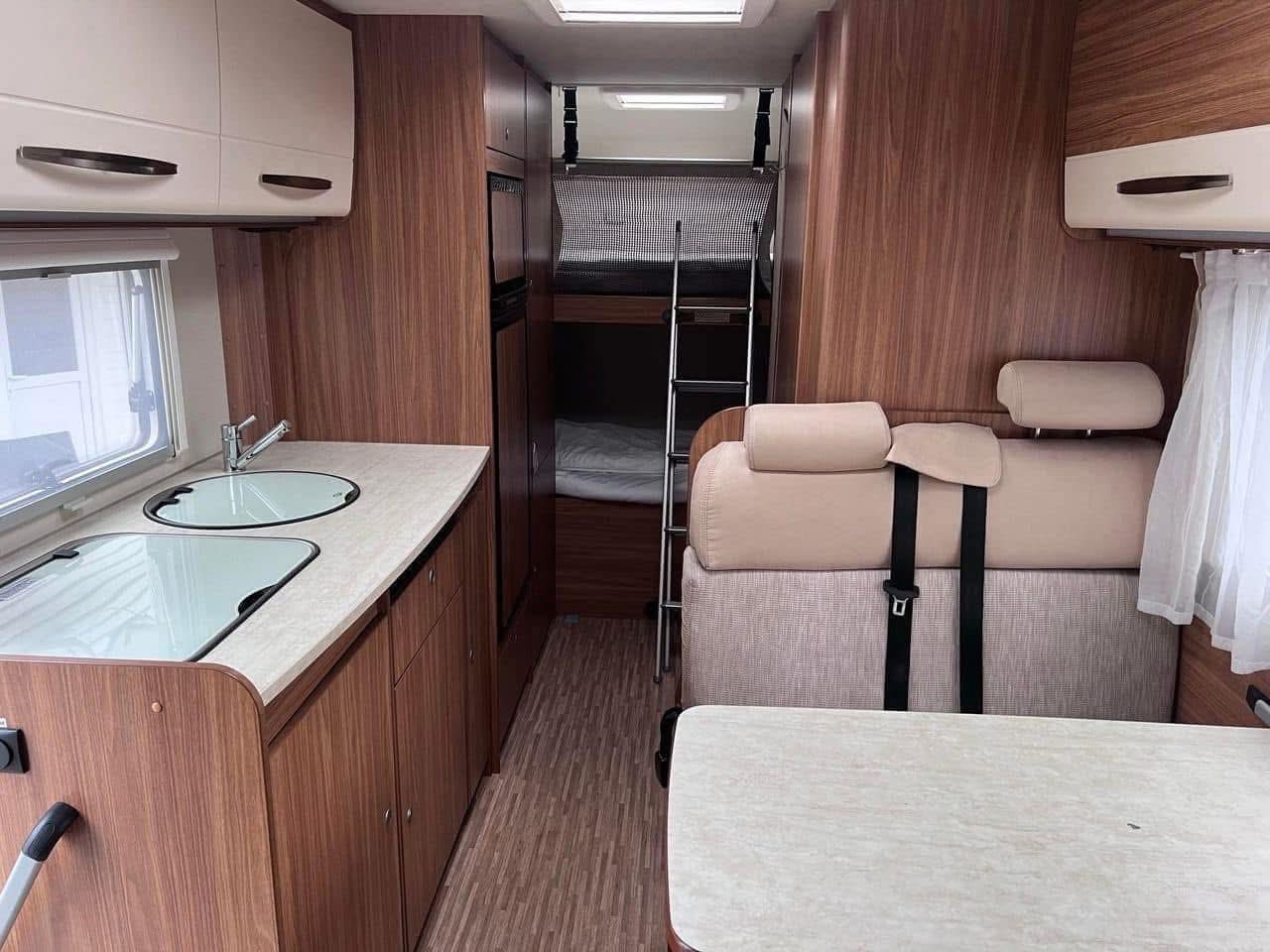 Camping car Carado 361