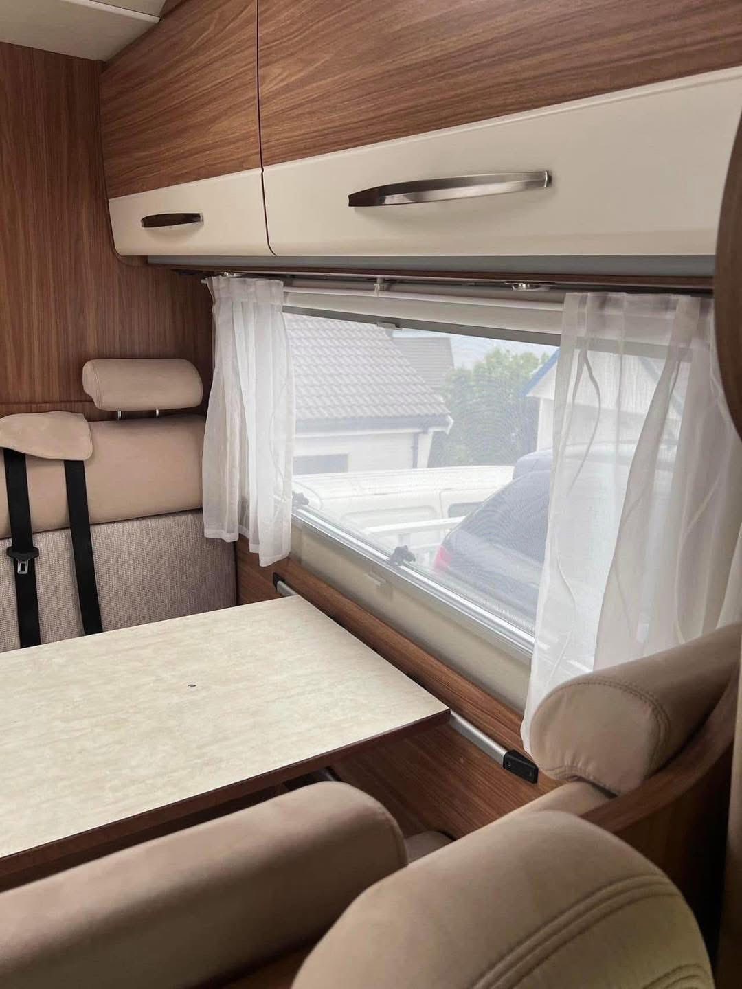 Camping car Carado 361