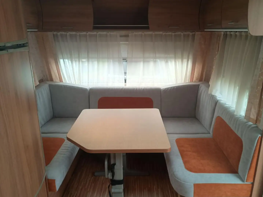 Caravane Bürstner Averso 465 TS