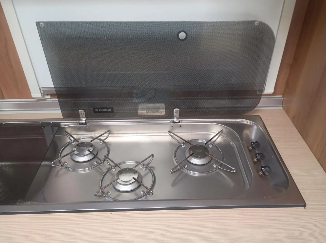 Caravane Bürstner Averso 465 TS