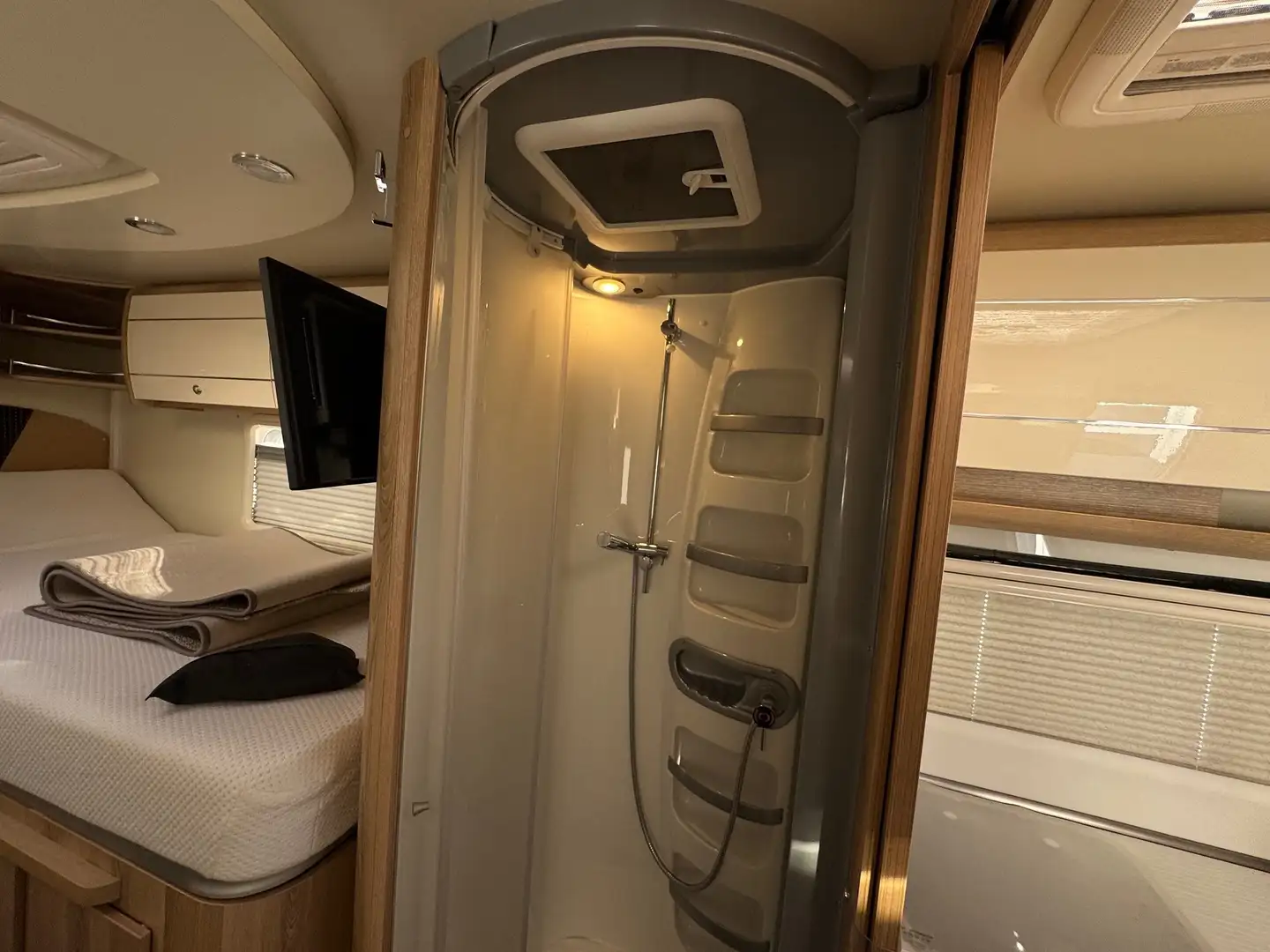 Camping-car Giottiline G-Liner 937