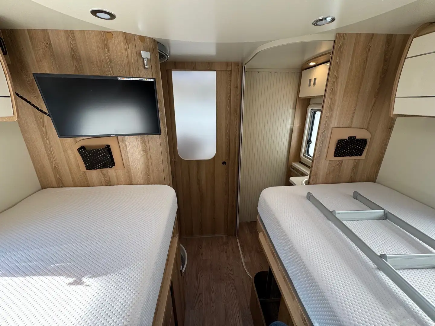 Camping-car Giottiline G-Liner 937