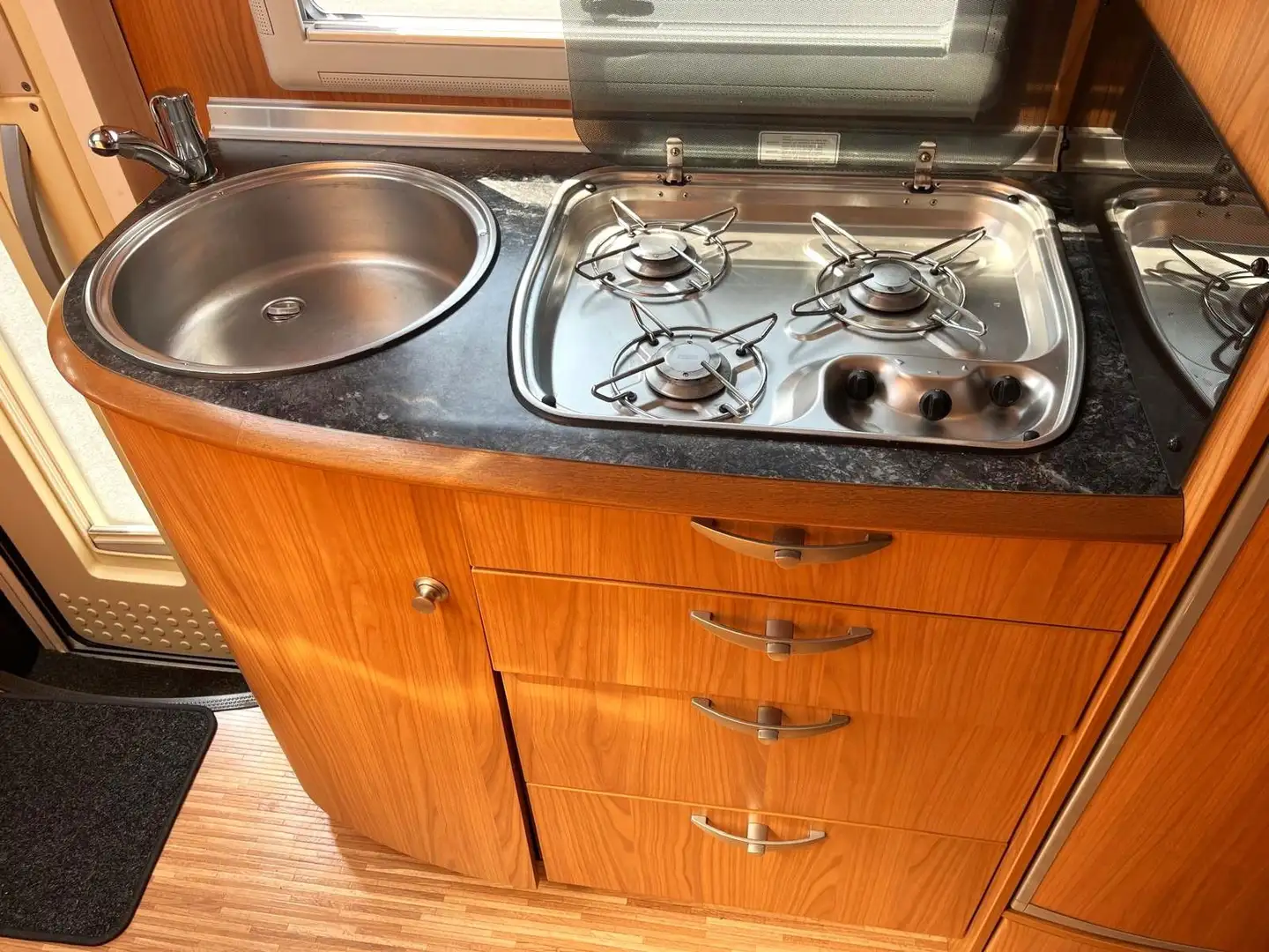 Camping-car Bürstner Elegance I 695