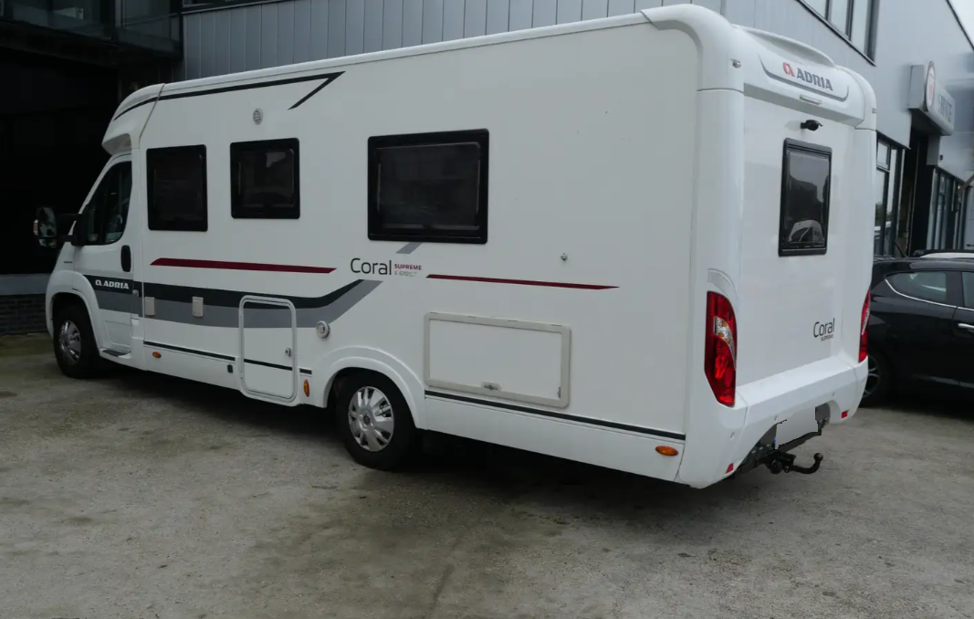 Camping car Adria Coral S 670 SLT