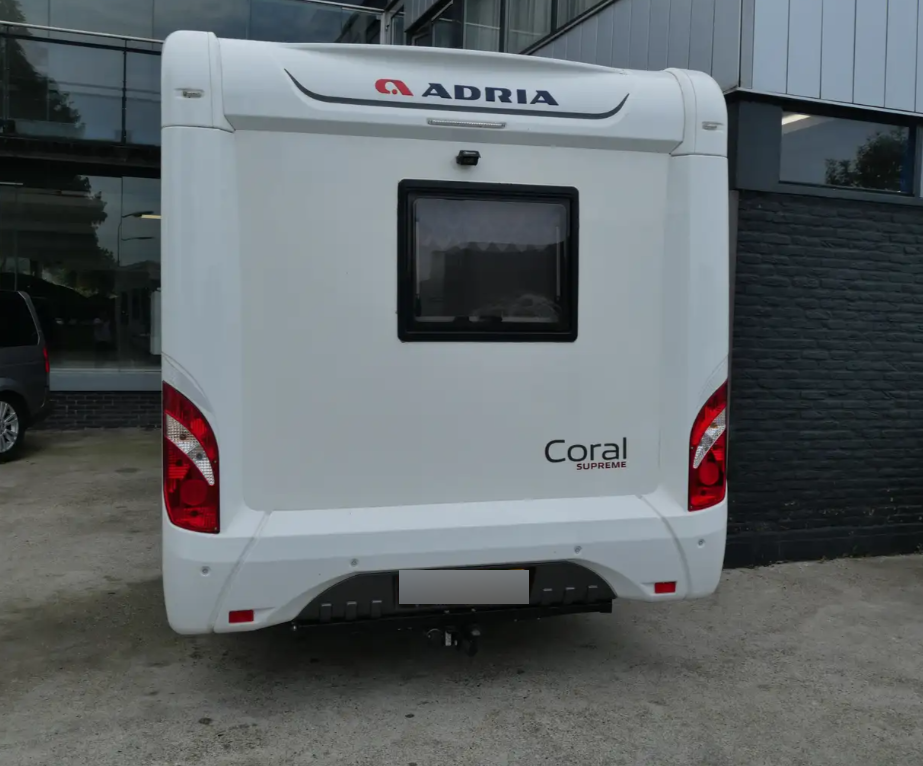 Camping car Adria Coral S 670 SLT