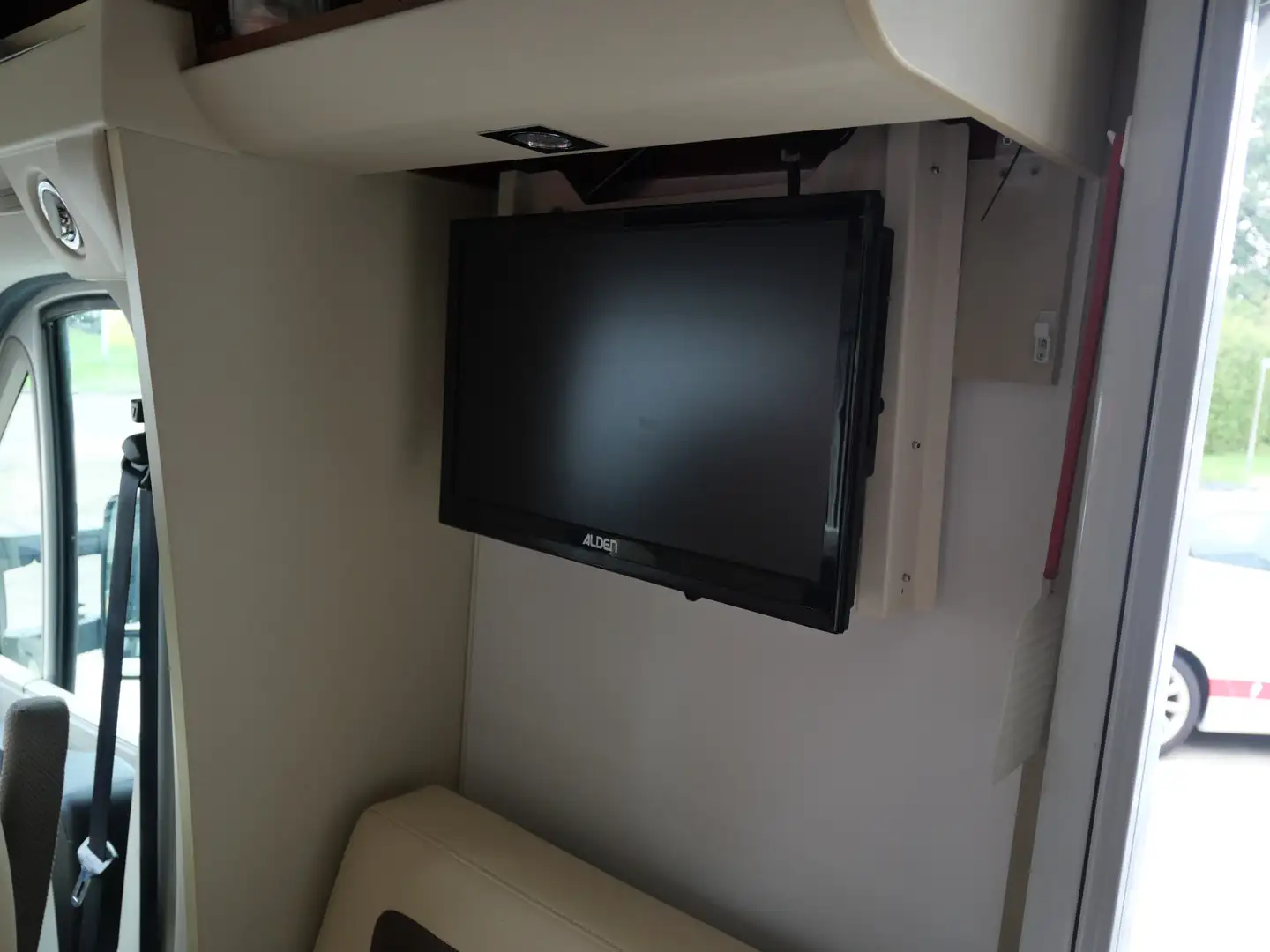 Camping car Adria Coral S 670 SLT