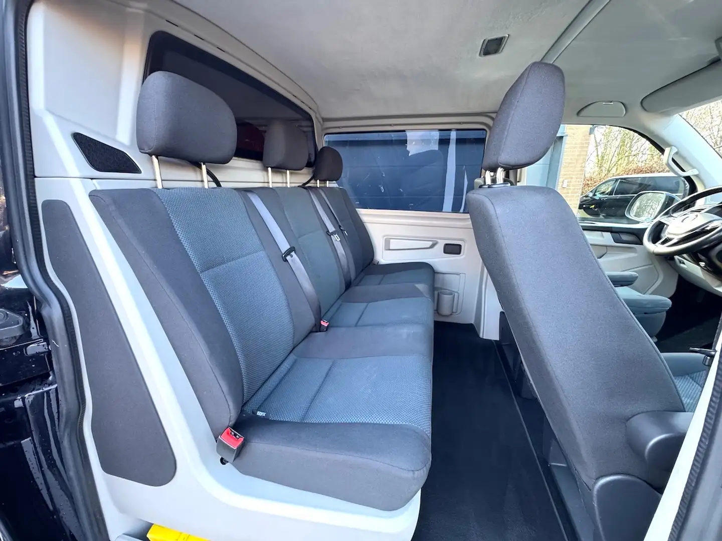 Volkswagen T6 Transporter 2.0 TDI
