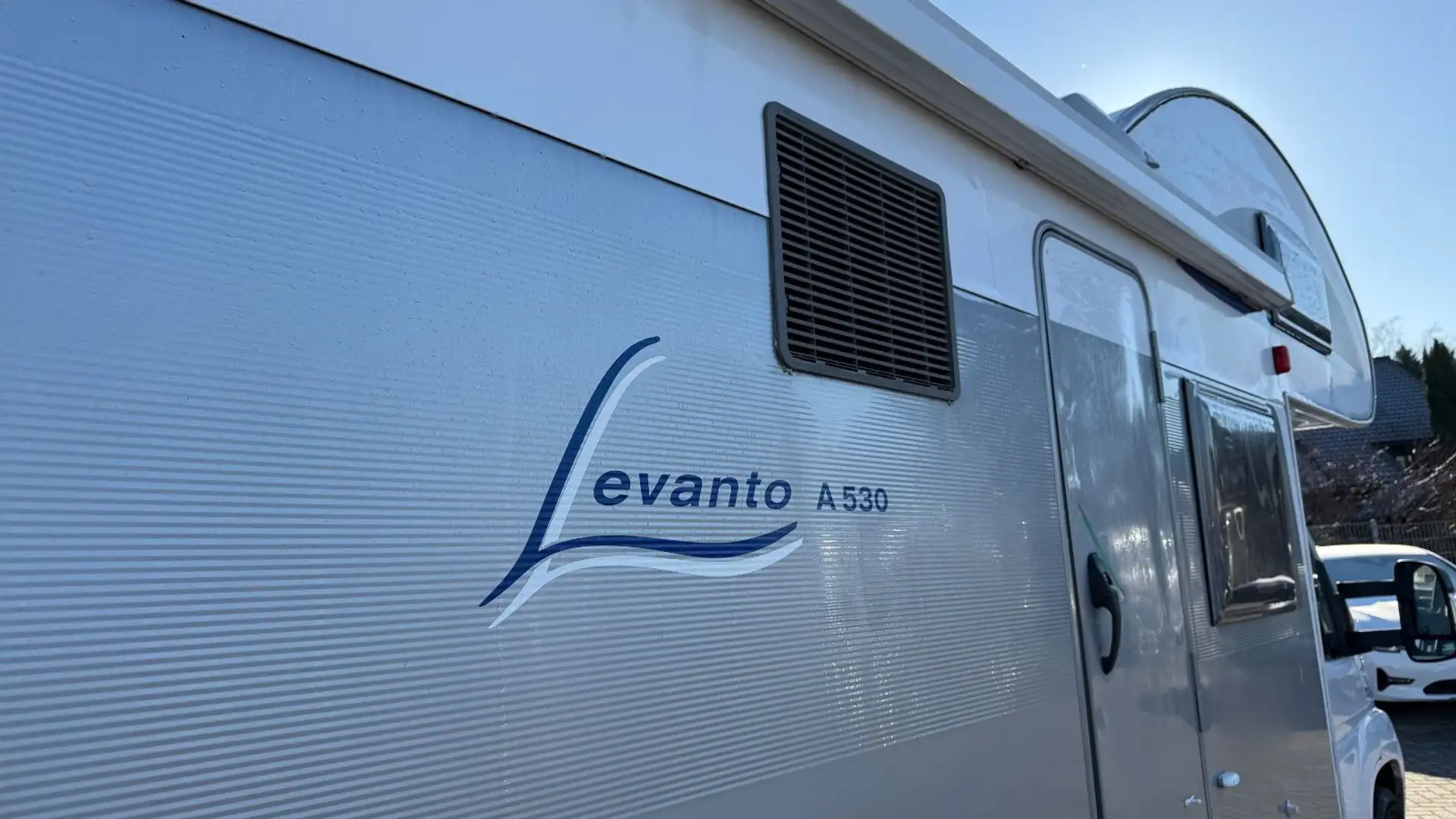 Camping car Bürstner Levanto A530 Alkoven