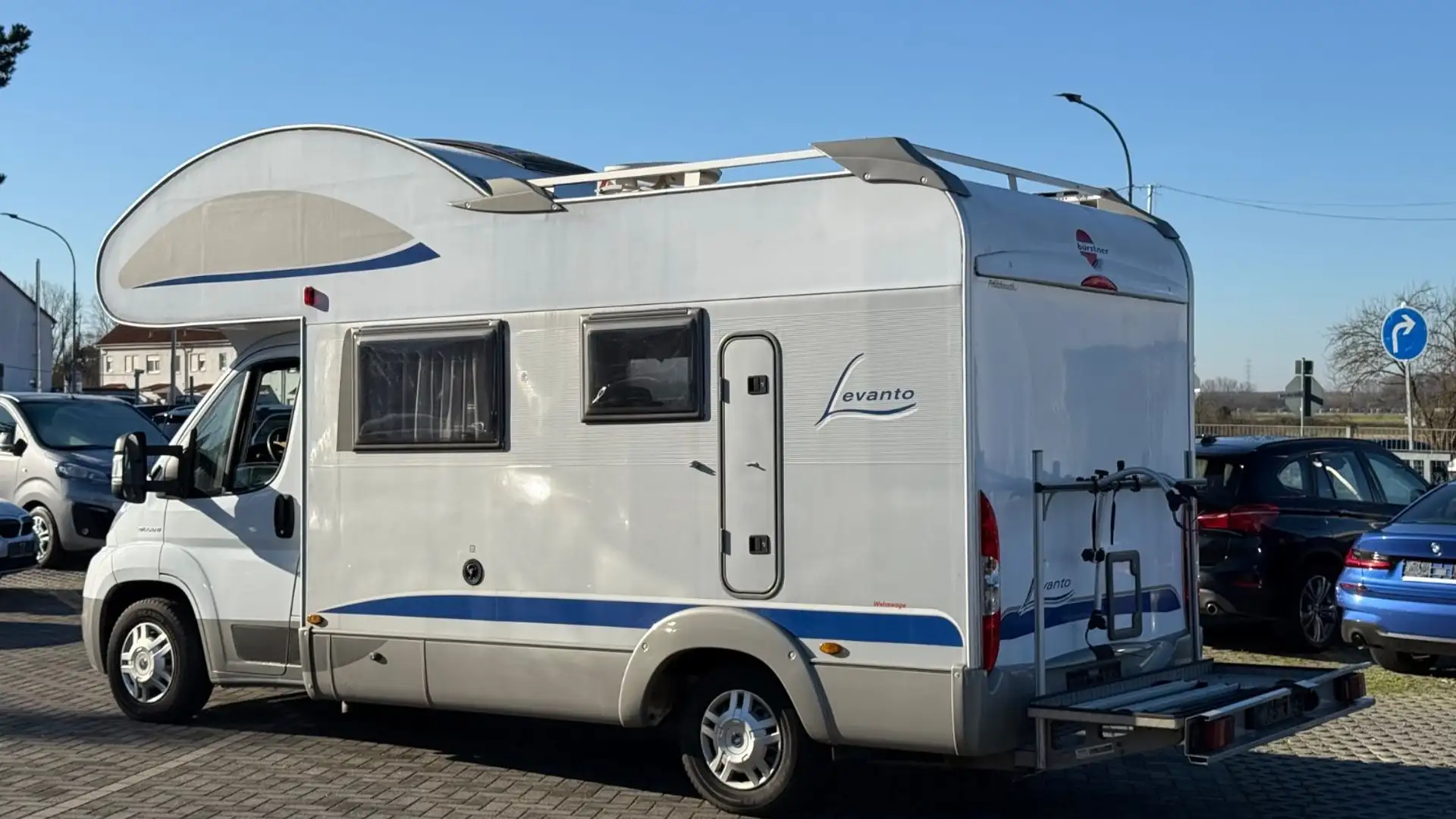 Camping car Bürstner Levanto A530 Alkoven