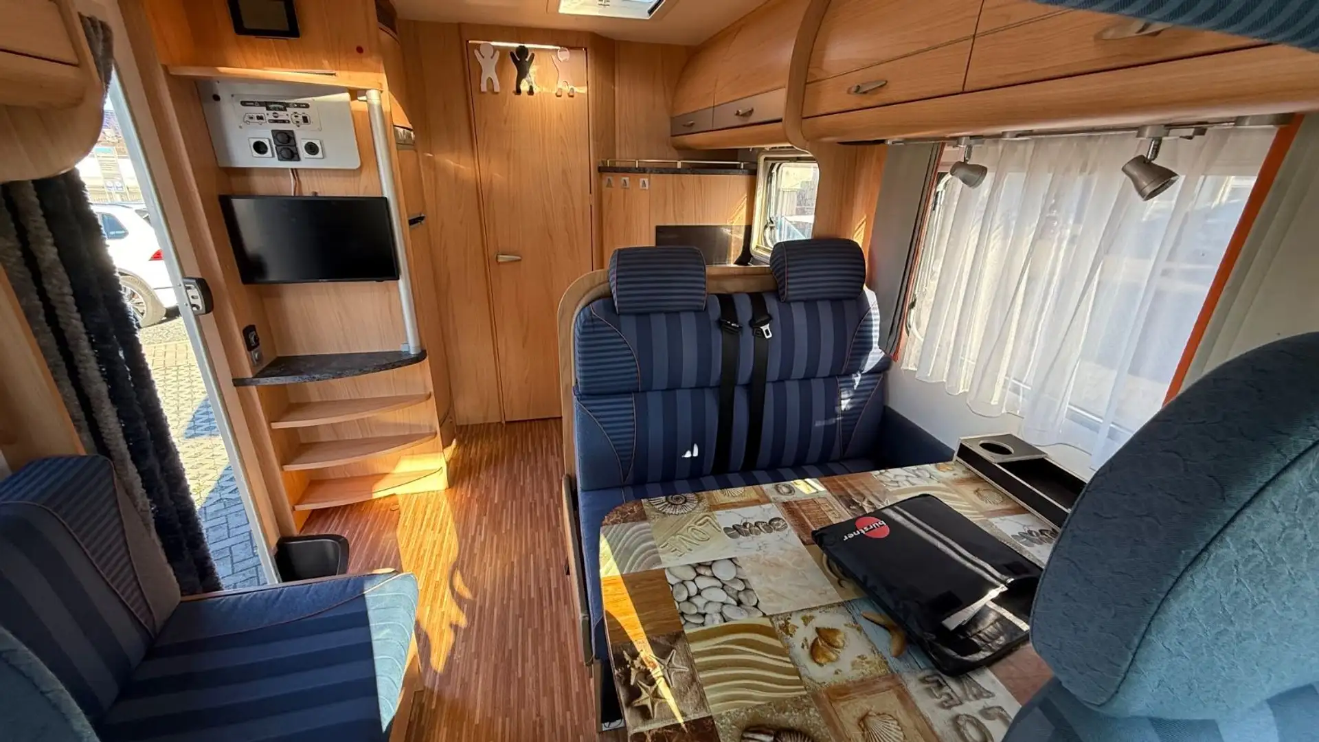 Camping car Bürstner Levanto A530 Alkoven