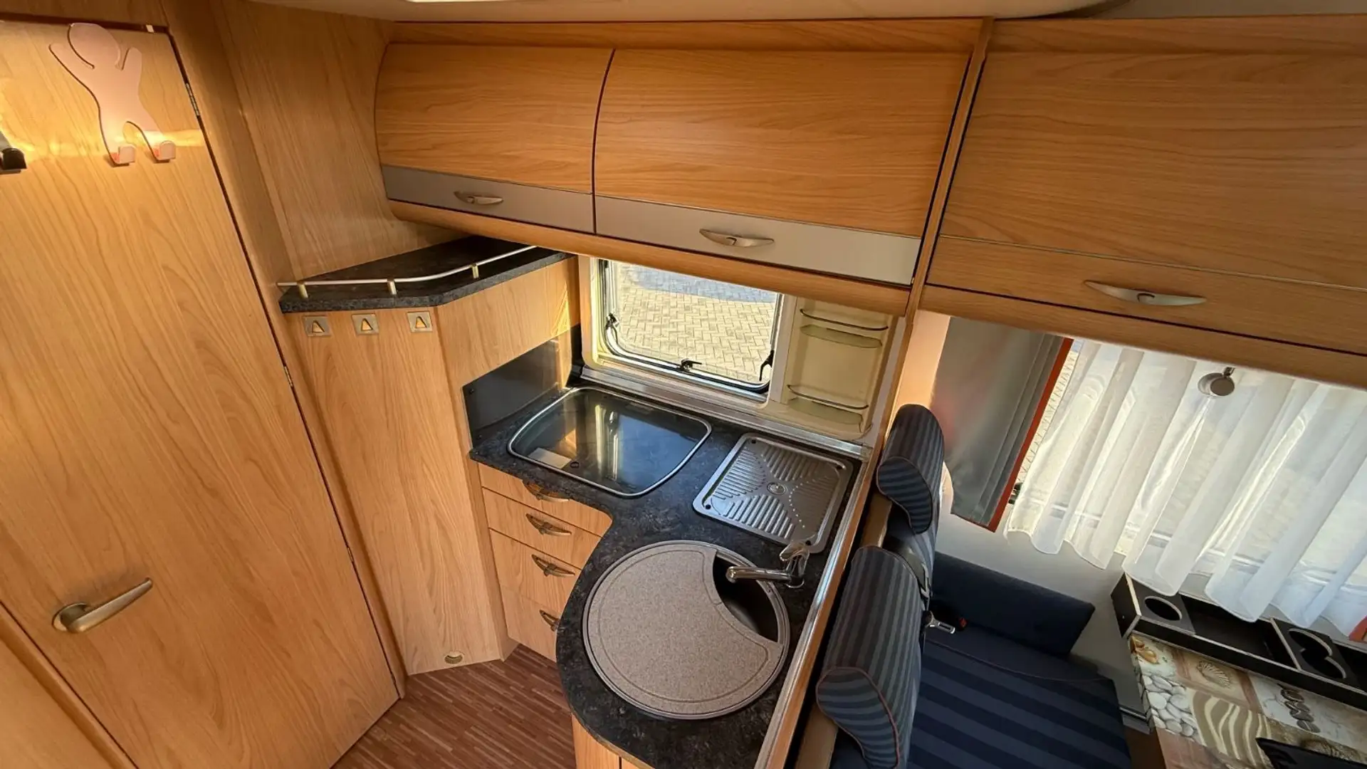 Camping car Bürstner Levanto A530 Alkoven