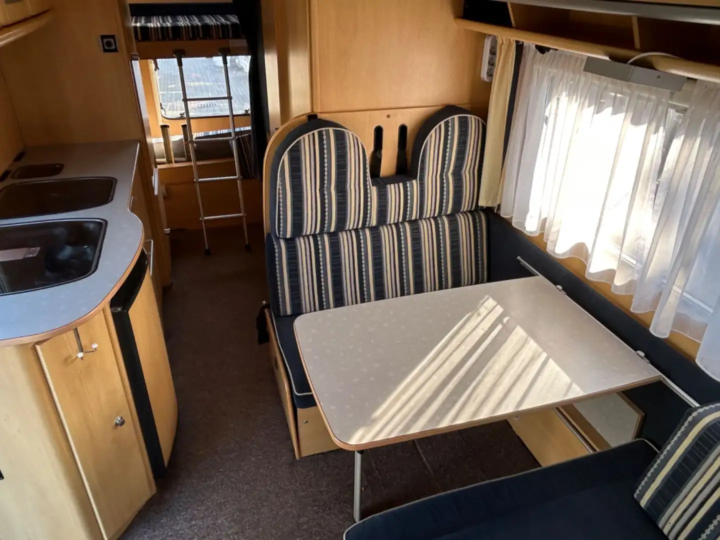 Camping car Dethleffs Advantage