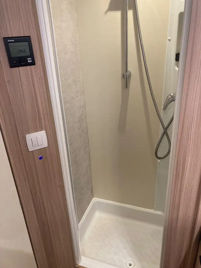 CAMPING CAR AHORN CANADA AE