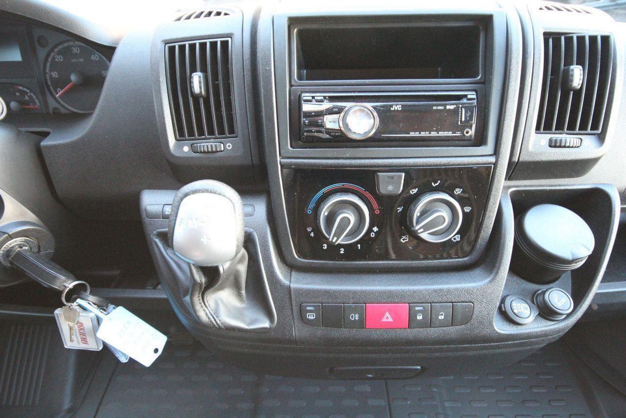 Camping-Car Sunlight T 64