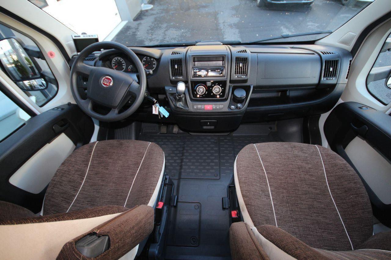 Camping-Car Sunlight T 64