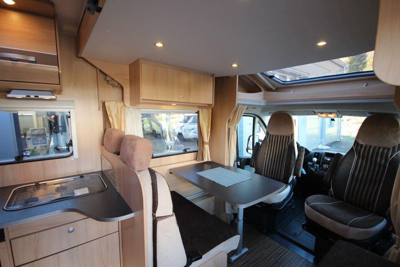 Camping-Car Sunlight T 64