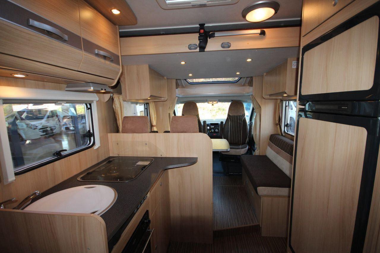 Camping-Car Sunlight T 64