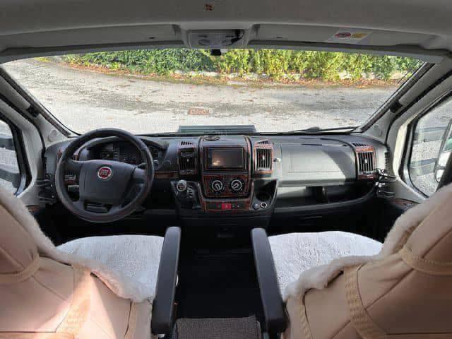 CAMPING CAR RIMOR SILVER LINE