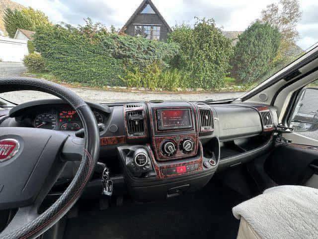 CAMPING CAR RIMOR SILVER LINE