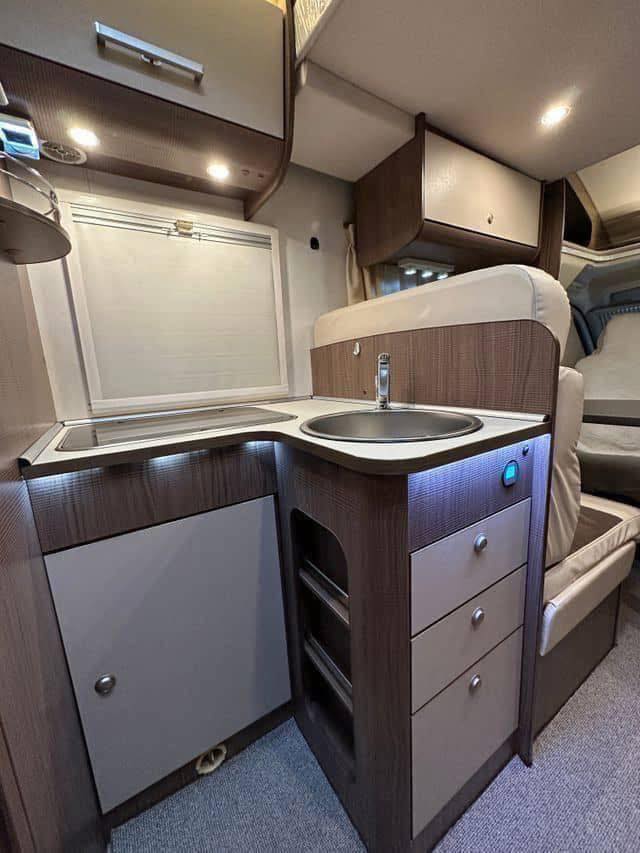 CAMPING CAR RIMOR SILVER LINE