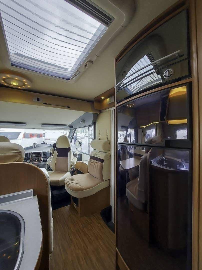 CAMPING CAR Bürstner Aviano I 727