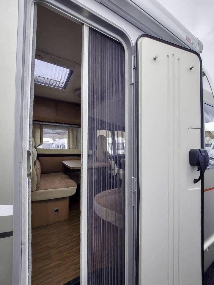 CAMPING CAR Bürstner Aviano I 727