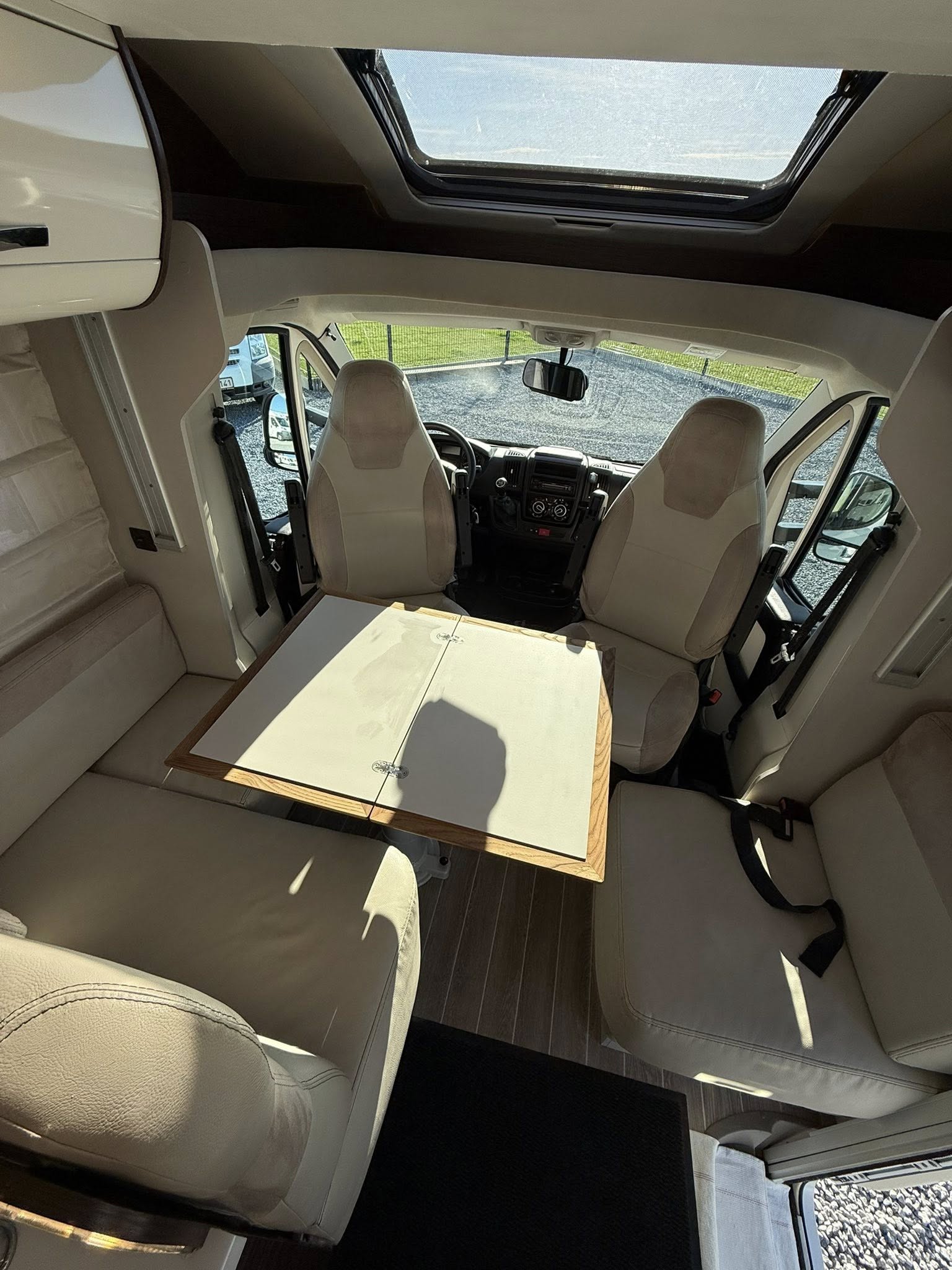 CAMPING CAR CI Trigano Riviera 84 XT