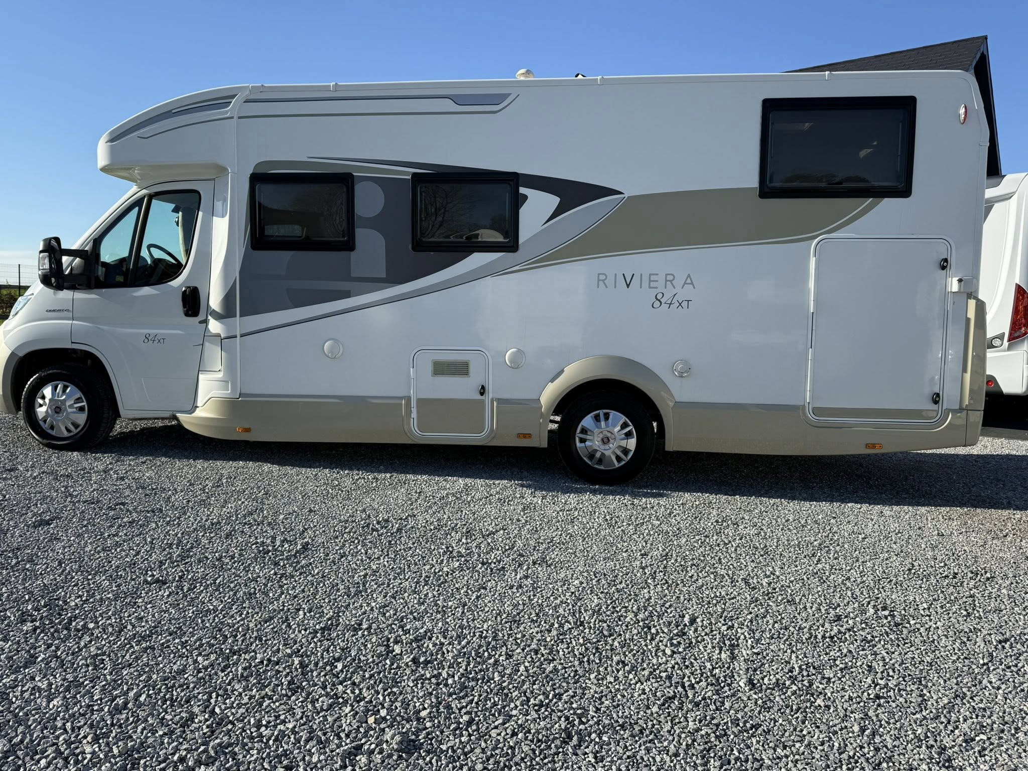 CAMPING CAR CI Trigano Riviera 84 XT