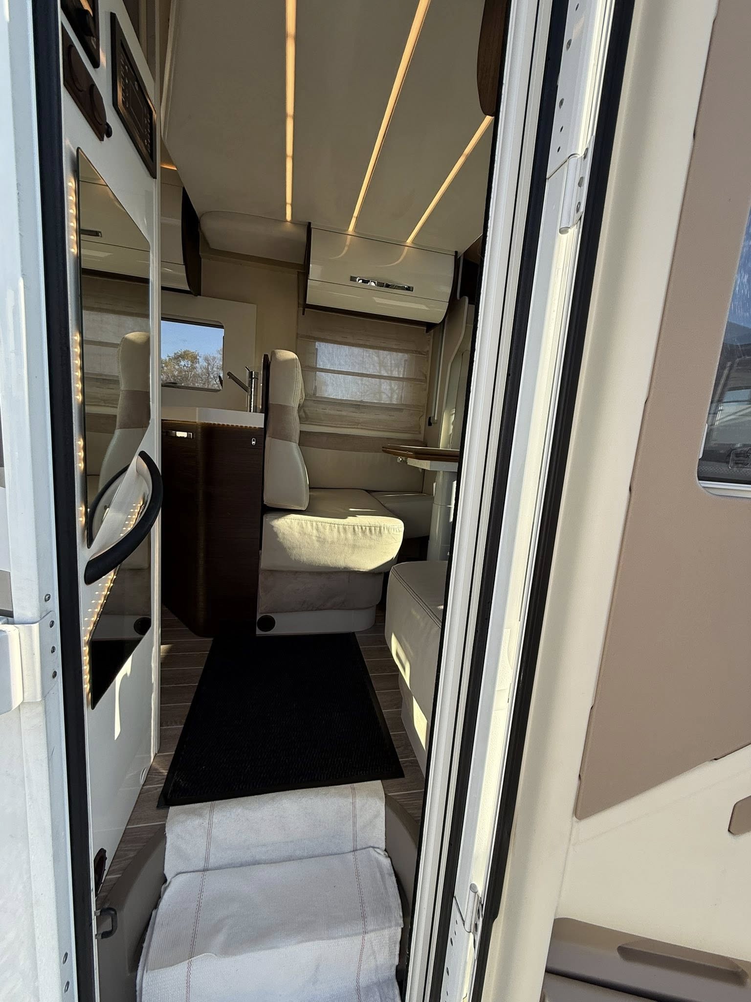 CAMPING CAR CI Trigano Riviera 84 XT