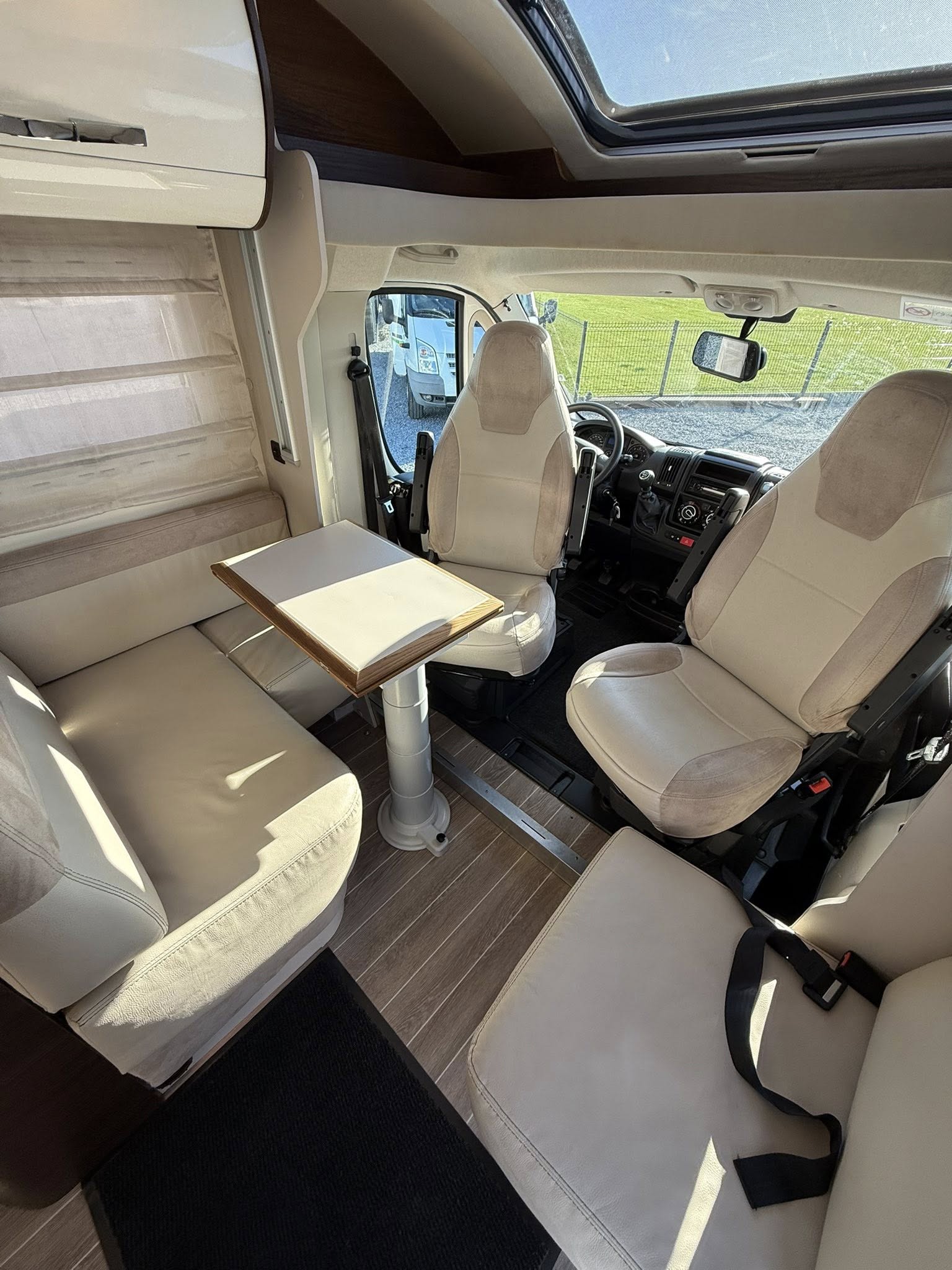 CAMPING CAR CI Trigano Riviera 84 XT