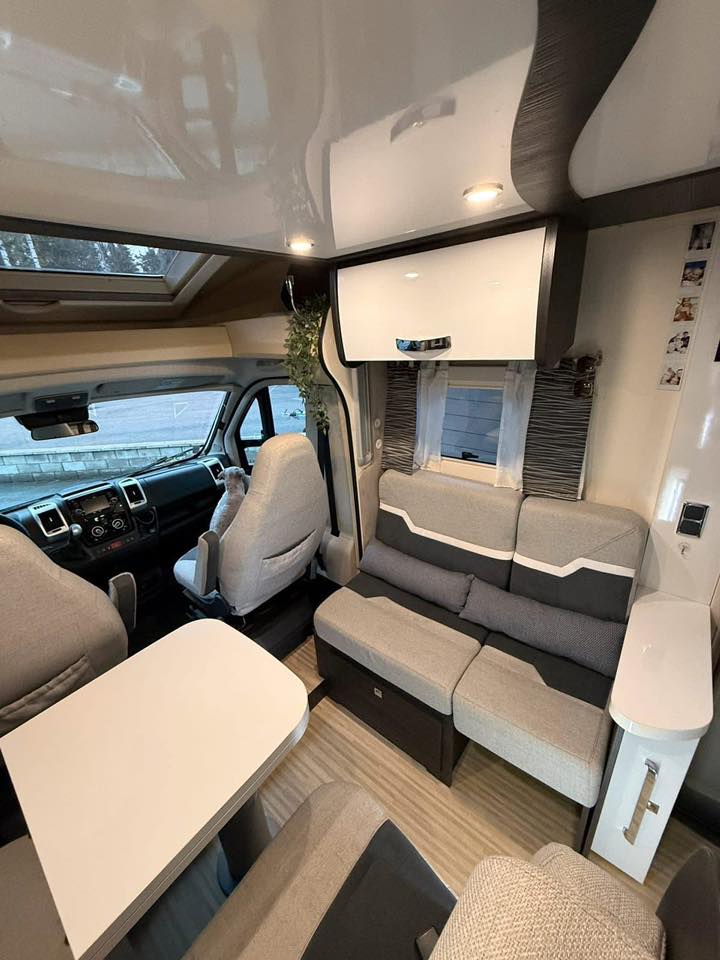 CAMPING CAR Benimar Mileo 263