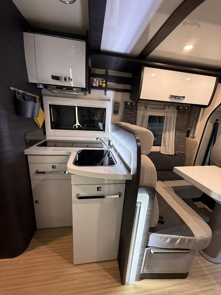 CAMPING CAR Benimar Mileo 263