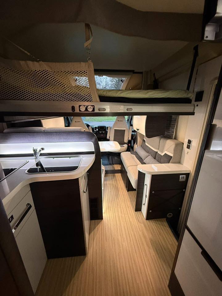 CAMPING CAR Benimar Mileo 263