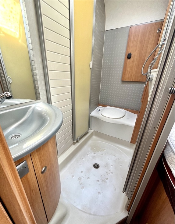 CAMPING CAR Bürstner T640 Marano