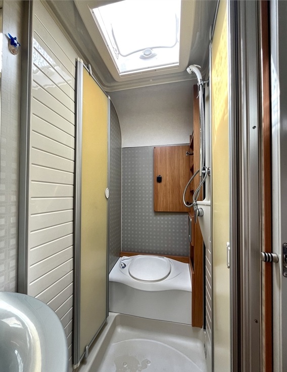 CAMPING CAR Bürstner T640 Marano