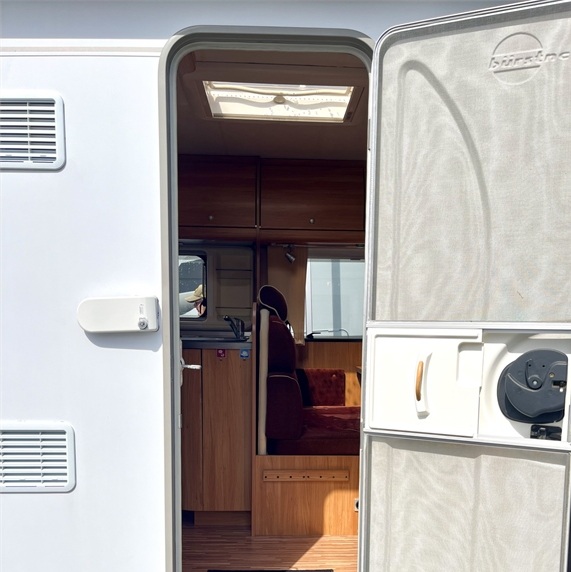 CAMPING CAR Bürstner T640 Marano