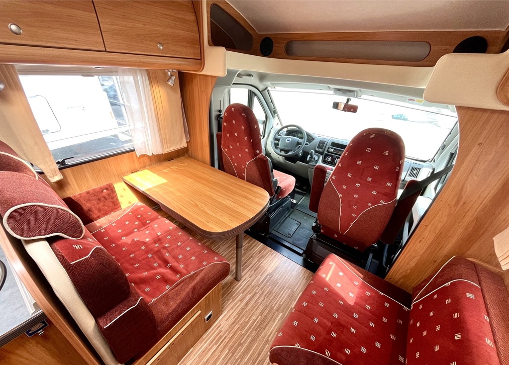 CAMPING CAR Bürstner T640 Marano