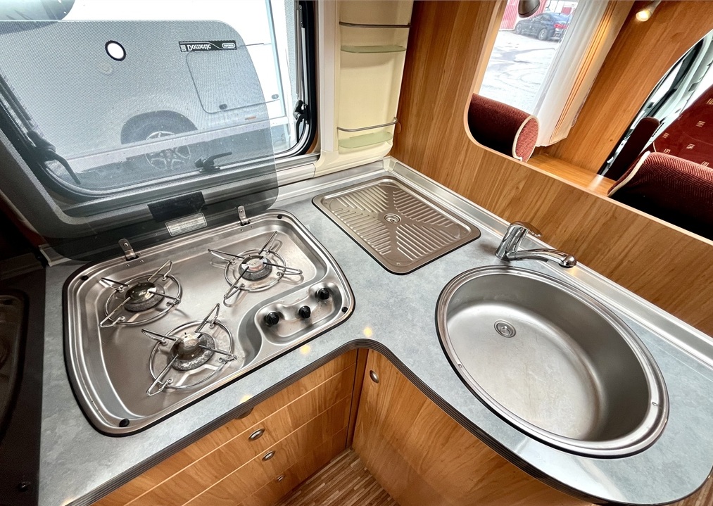 CAMPING CAR Bürstner T640 Marano