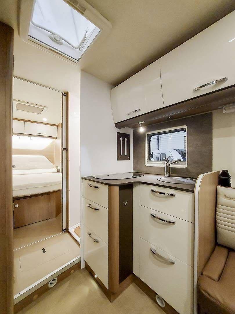 CAMPING CAR Bürstner Lyseo TD Harmony T 732