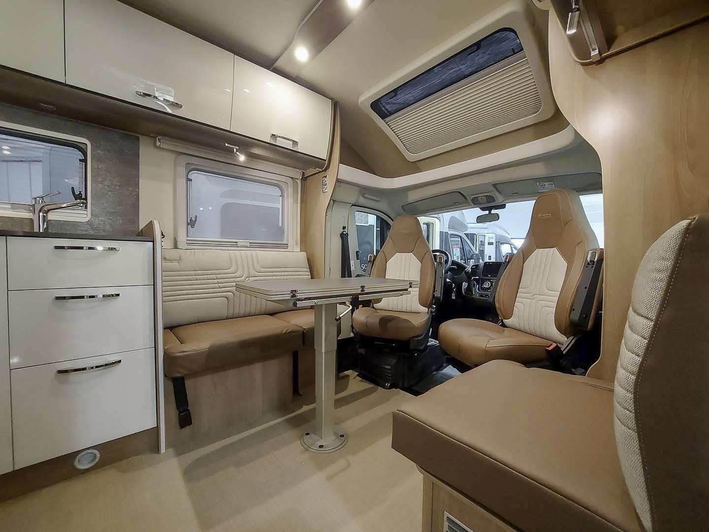 CAMPING CAR Bürstner Lyseo TD Harmony T 732