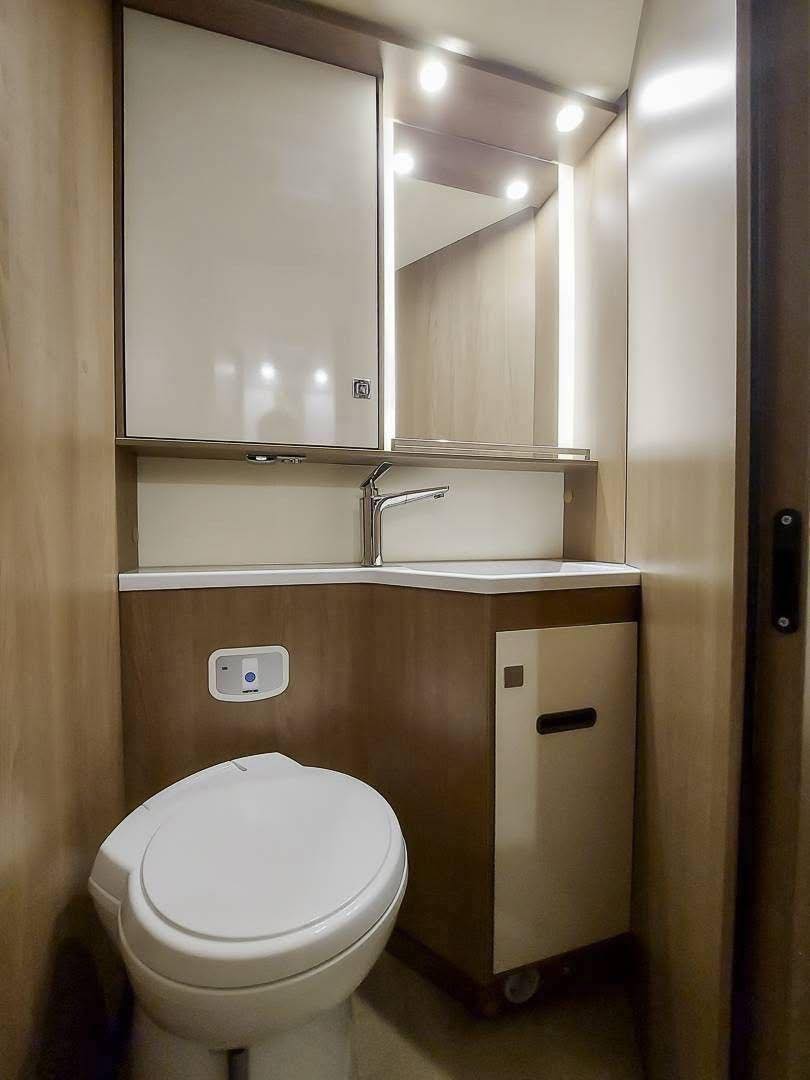 CAMPING CAR Bürstner Lyseo TD Harmony T 732