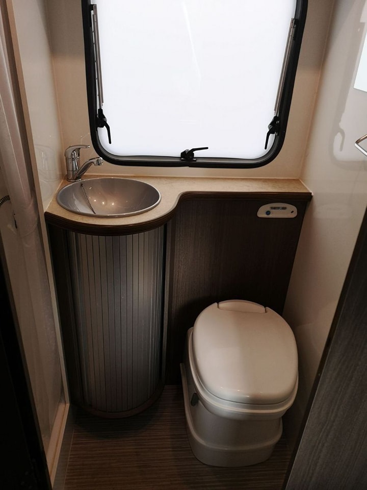 CAMPING CAR RIMOR ADR97F3