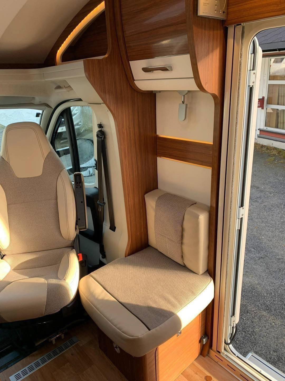 CAMPING CAR Avantage Dethleffs T 7051