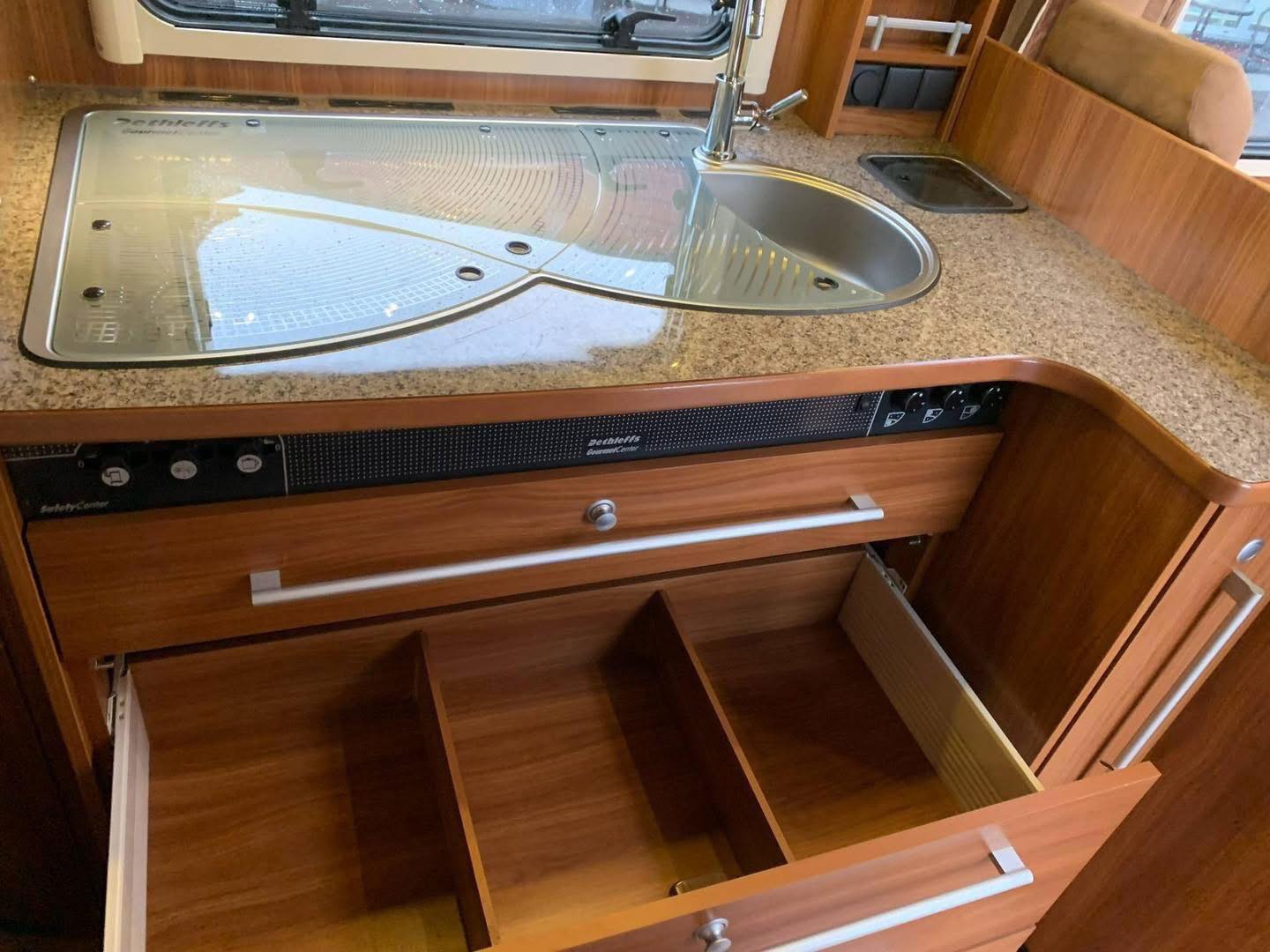 CAMPING CAR Dethleffs Esprit T 7090 ALDE