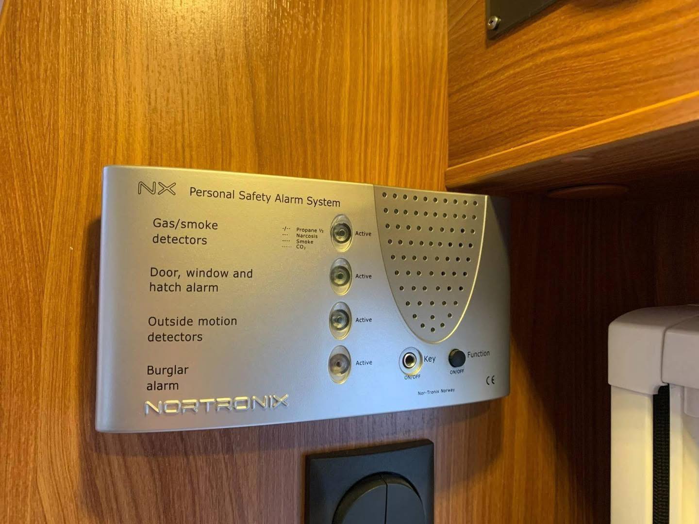 CAMPING CAR Dethleffs Esprit T 7090 ALDE