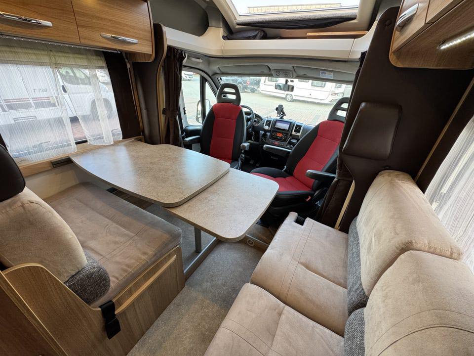 Camping car Challenger GENESIS 36