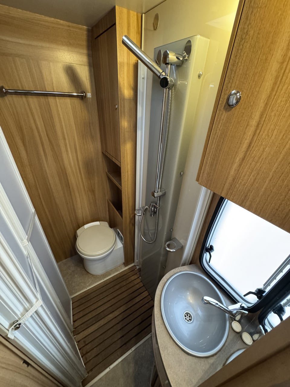 Camping car Challenger GENESIS 36