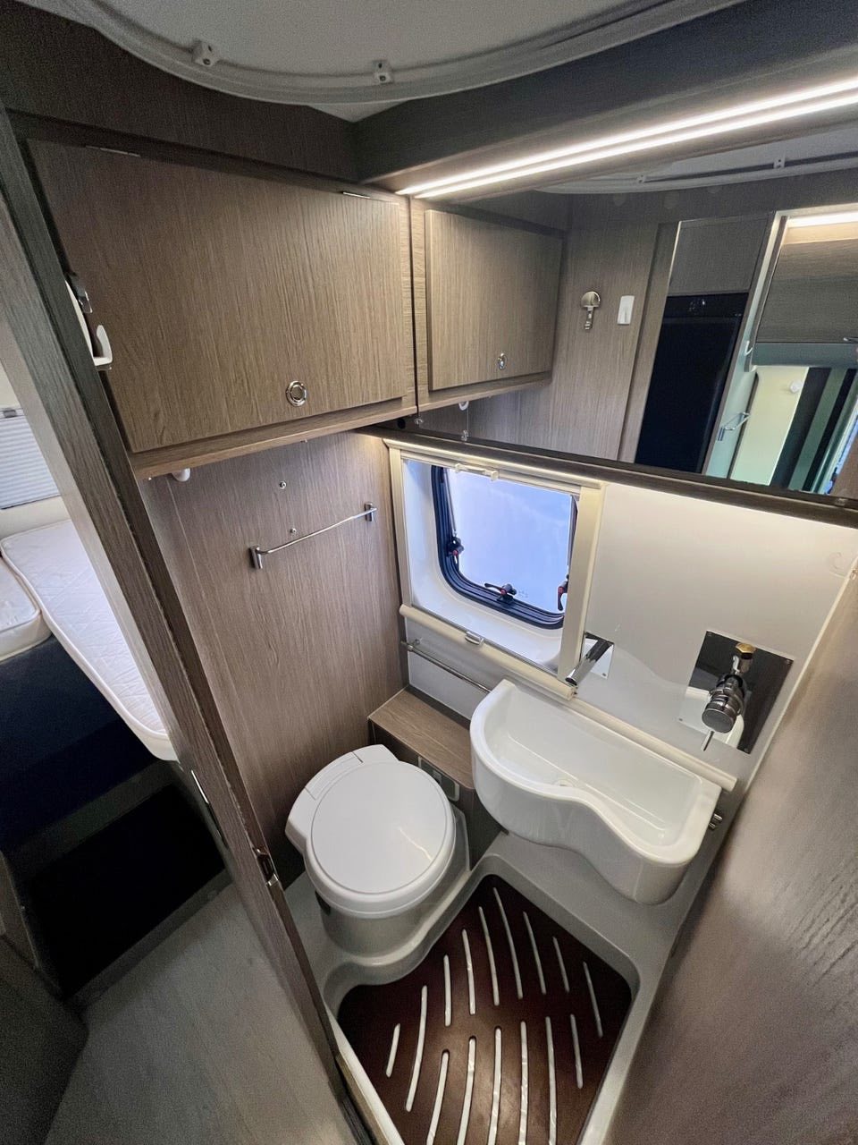 Van Aménagé Challenger VANY V217