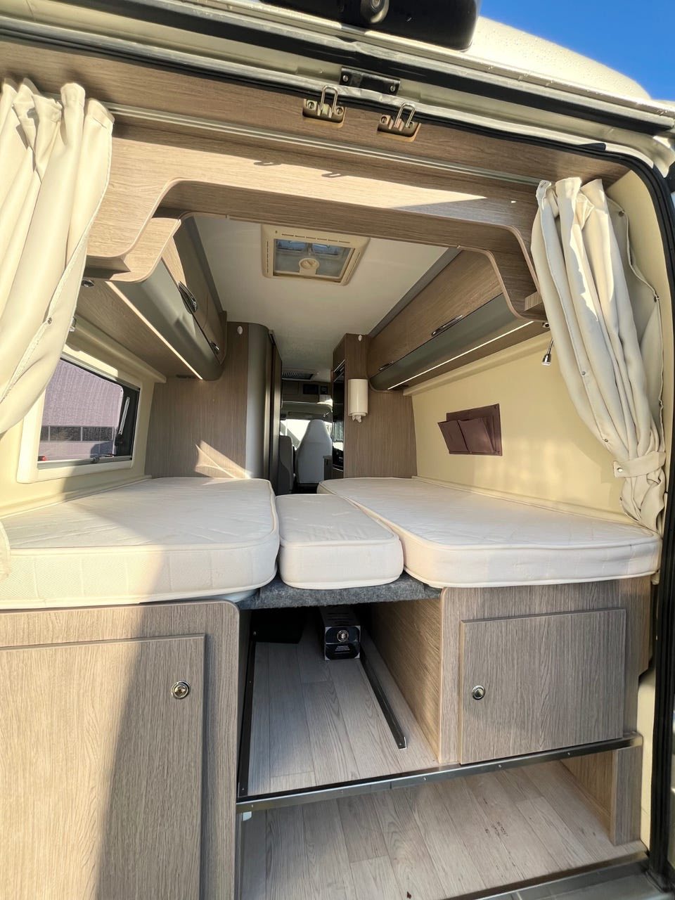 Van Aménagé Challenger VANY V217