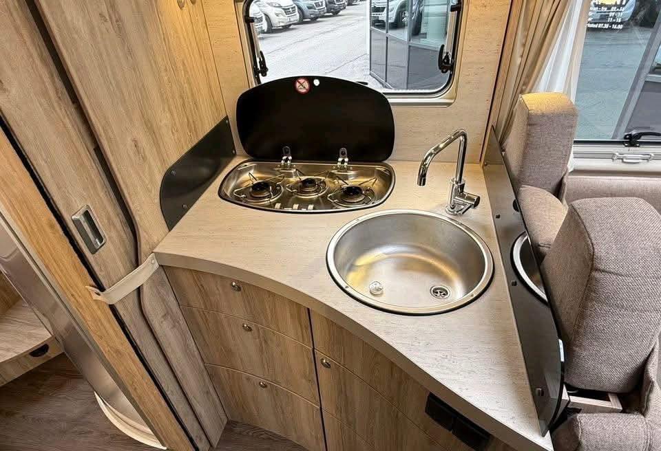 Camping Car Eura Mobil Integral Line